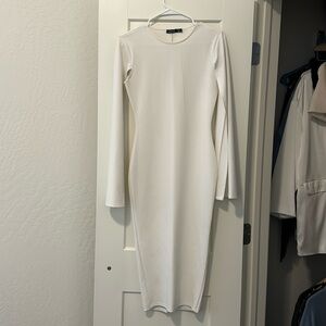 Boo Hoo white body-con dress with cape sleeves size 6